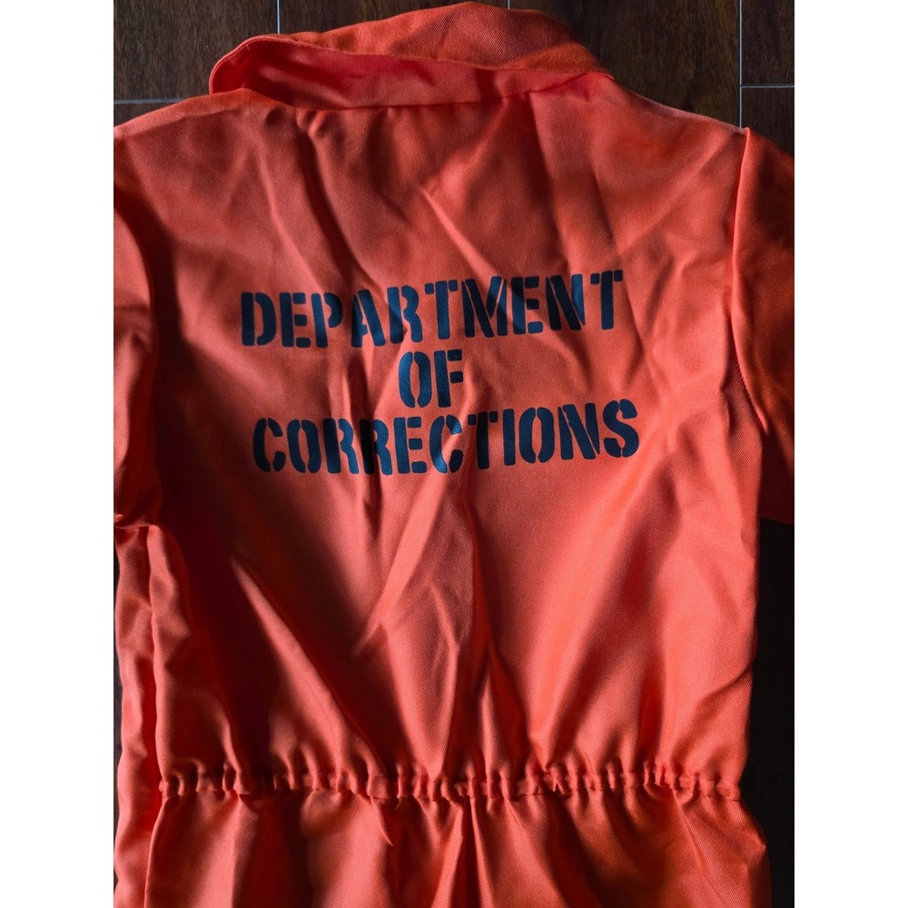 Spirit Halloween Kids DOC Orange Prisoner Costume Jumpsuit with Handcuffs Size L - Picture 6 of 6